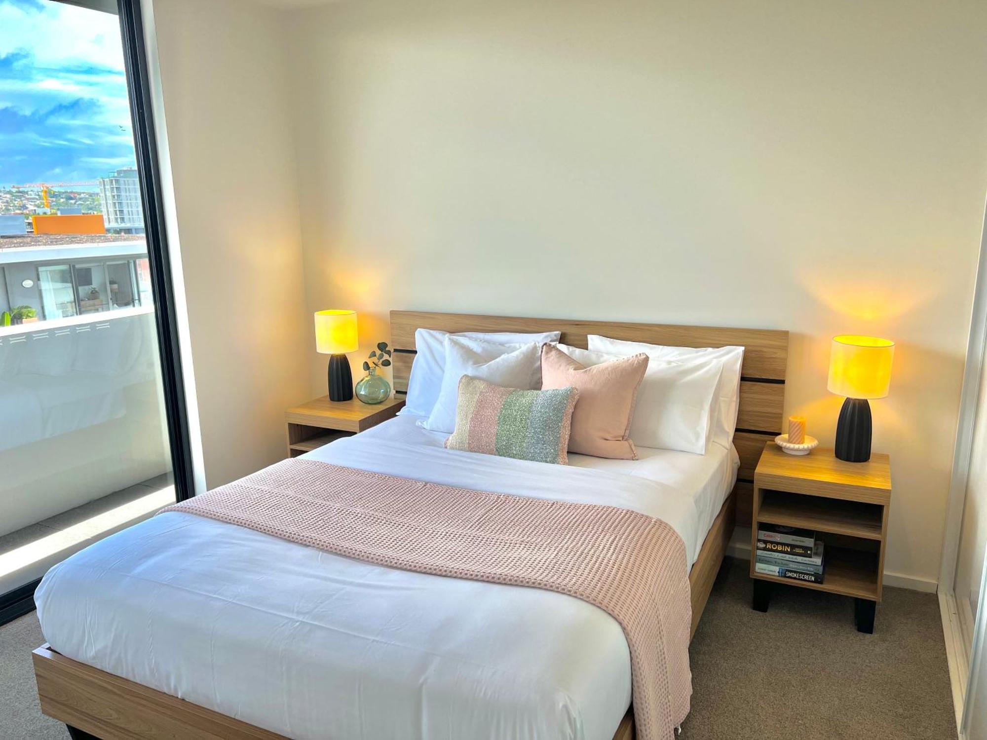 Harbour Towers, Newcastle'S Elite Apartment Stays, Free Parking & Tram Access Bagian luar foto