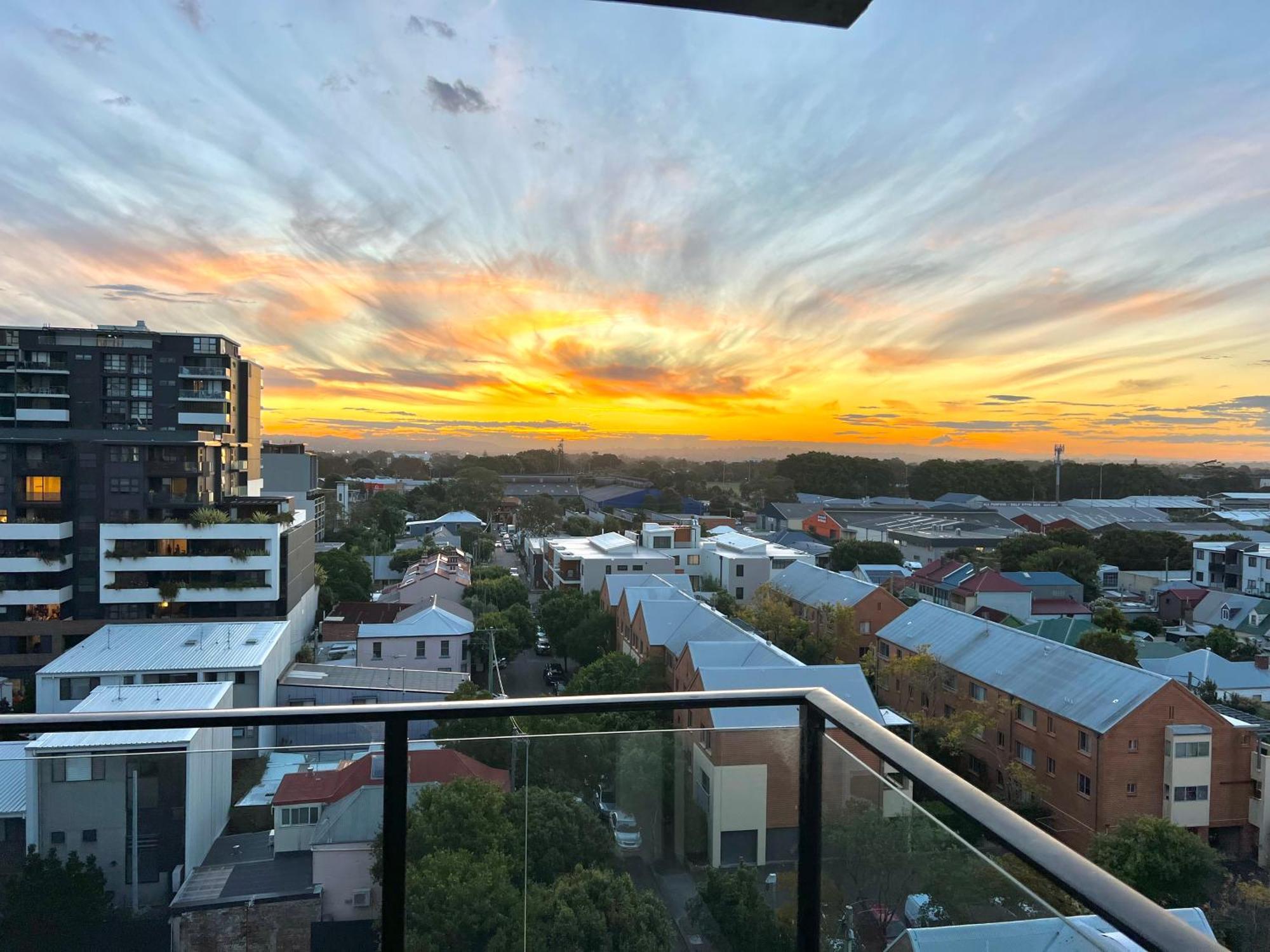 Harbour Towers, Newcastle'S Elite Apartment Stays, Free Parking & Tram Access Bagian luar foto