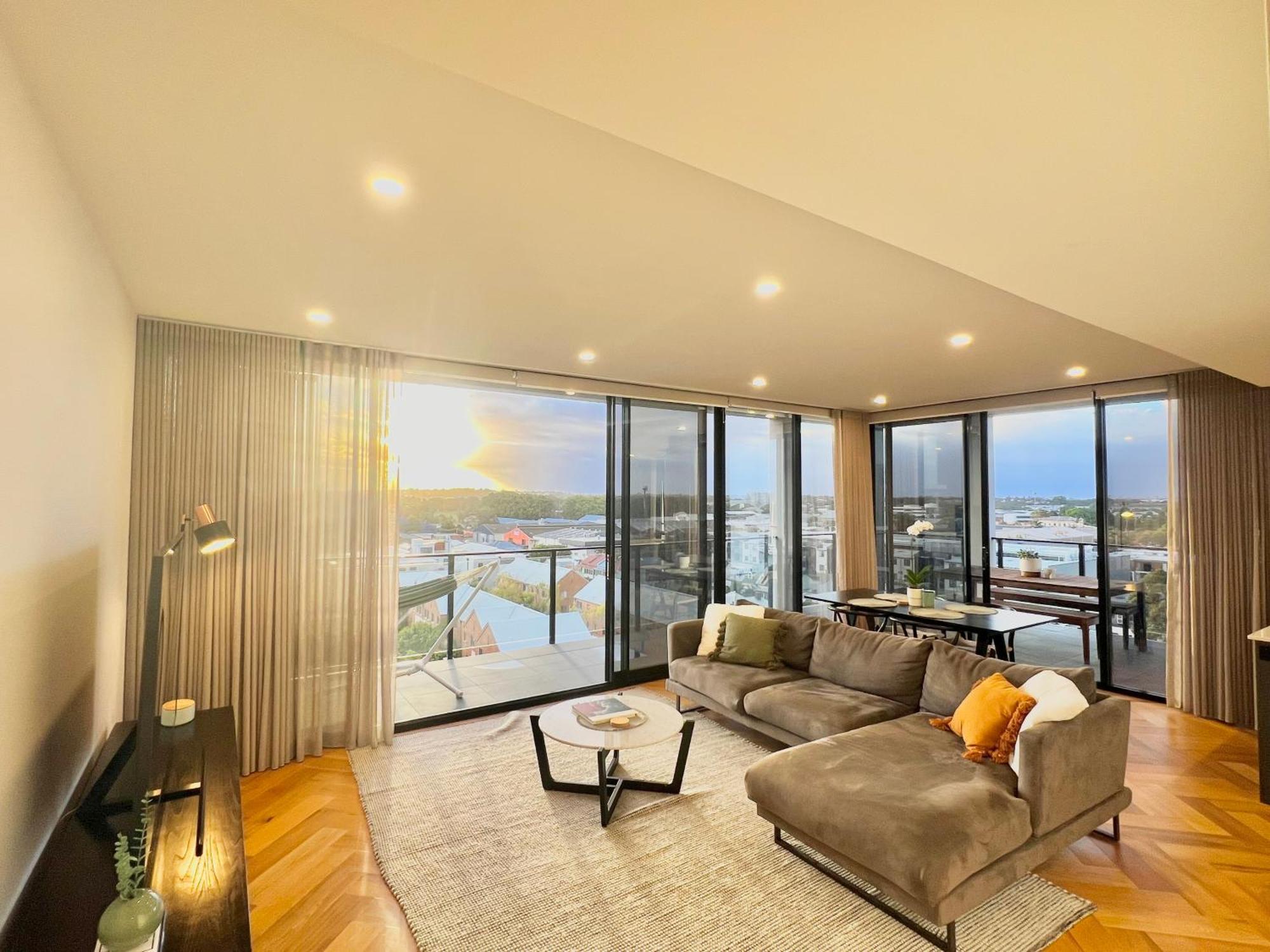 Harbour Towers, Newcastle'S Elite Apartment Stays, Free Parking & Tram Access Bagian luar foto