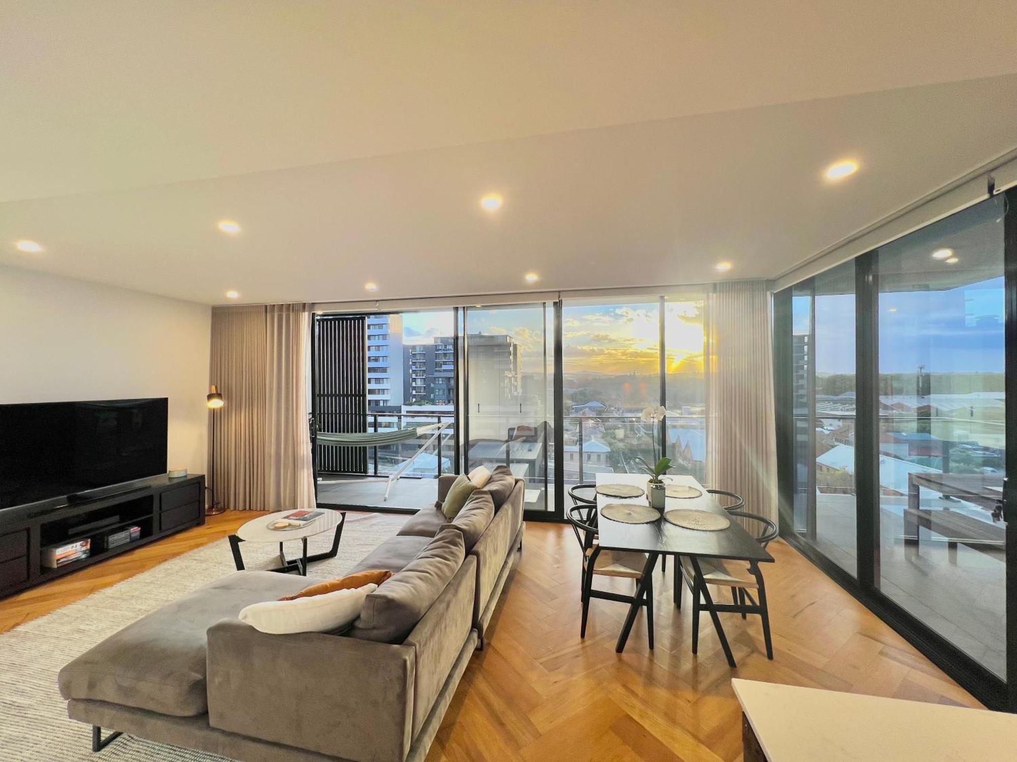Harbour Towers, Newcastle'S Elite Apartment Stays, Free Parking & Tram Access Bagian luar foto