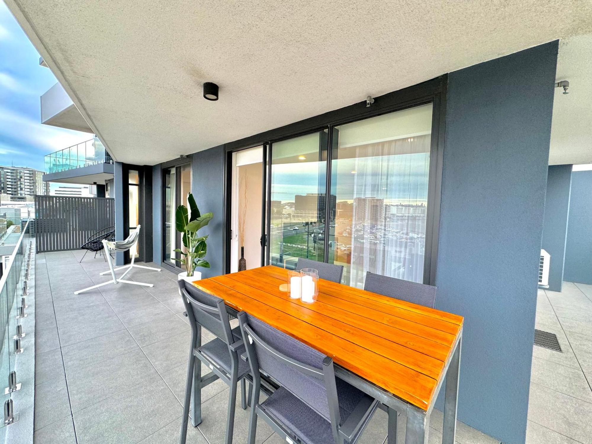 Harbour Towers, Newcastle'S Elite Apartment Stays, Free Parking & Tram Access Bagian luar foto